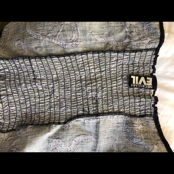 Octopus print New Retro halter top medium large - Picture 8 of 9